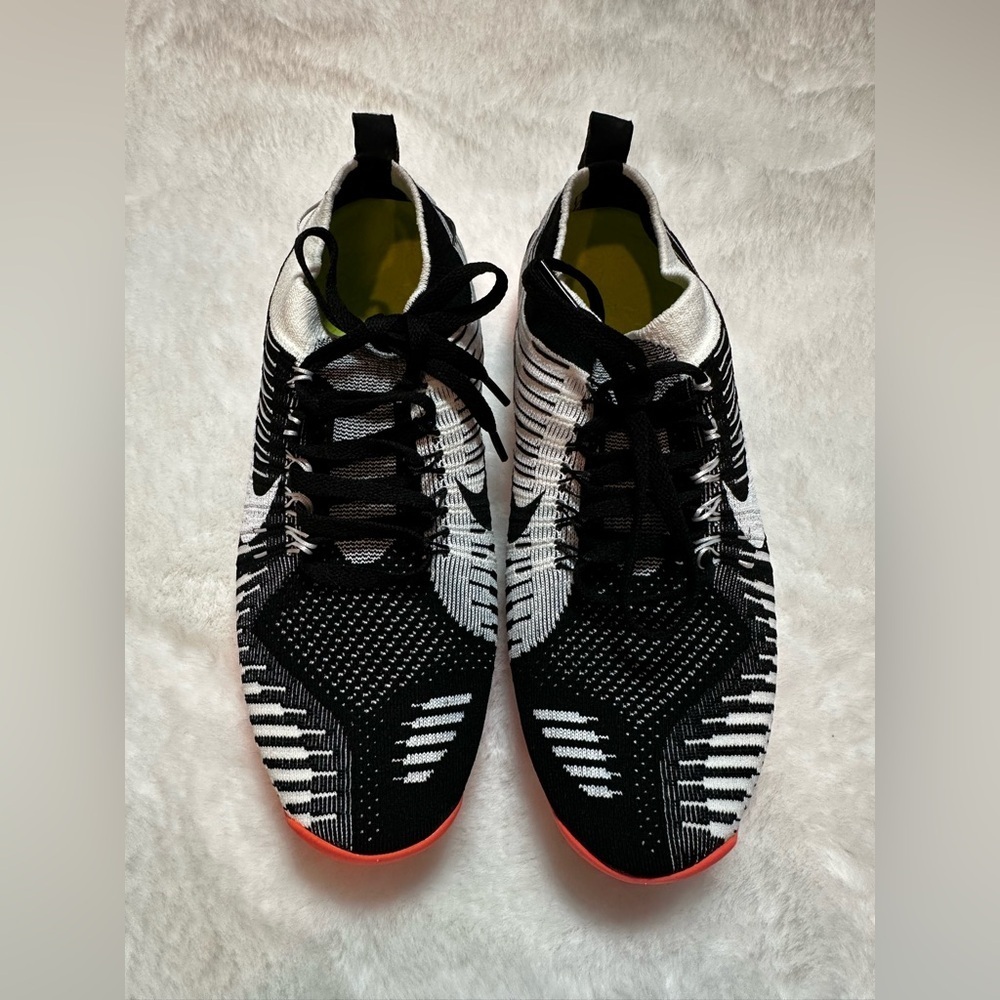 Nike Black and White Knit Sneakers with Red Soles